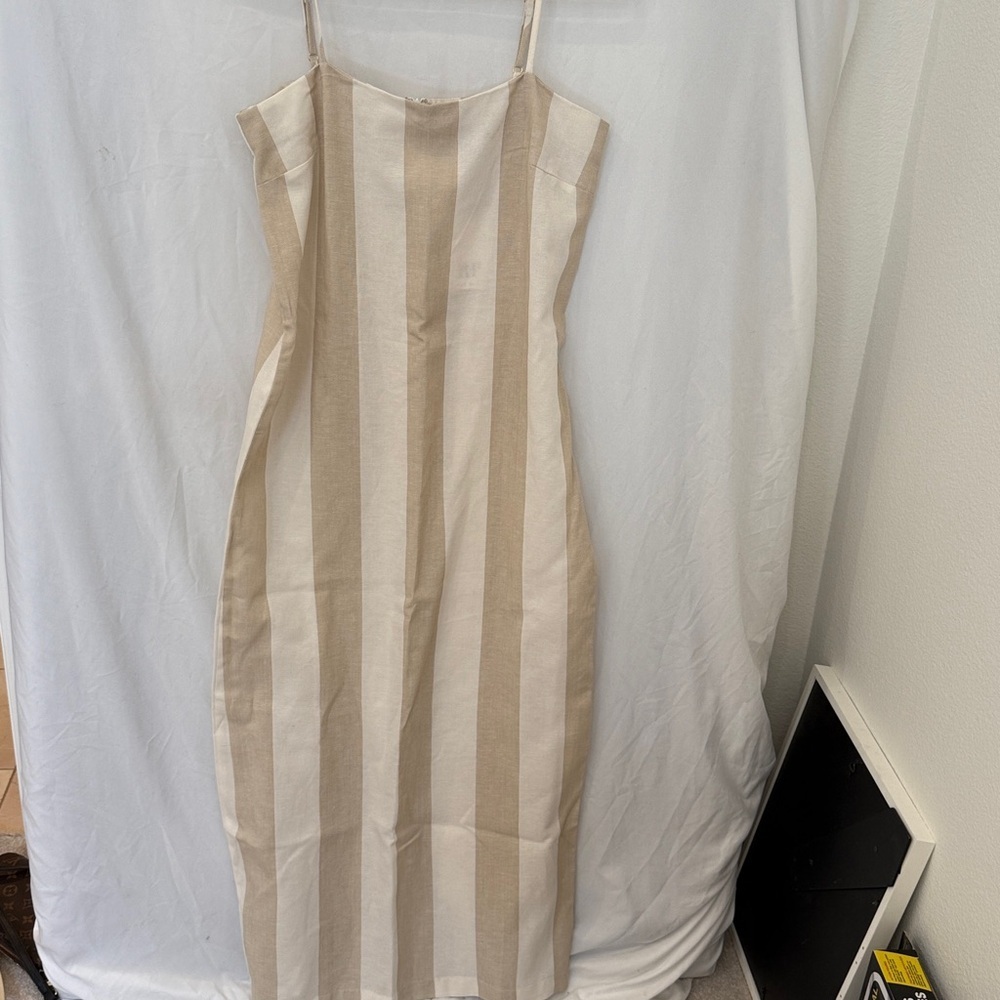 Rachel Parcell Midi stripe column Dress NWT tan and cream
Sz small - Picture 2 of 7